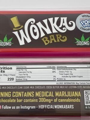 Wonka Chocolate Bar – White Strawberry Pop Tarts